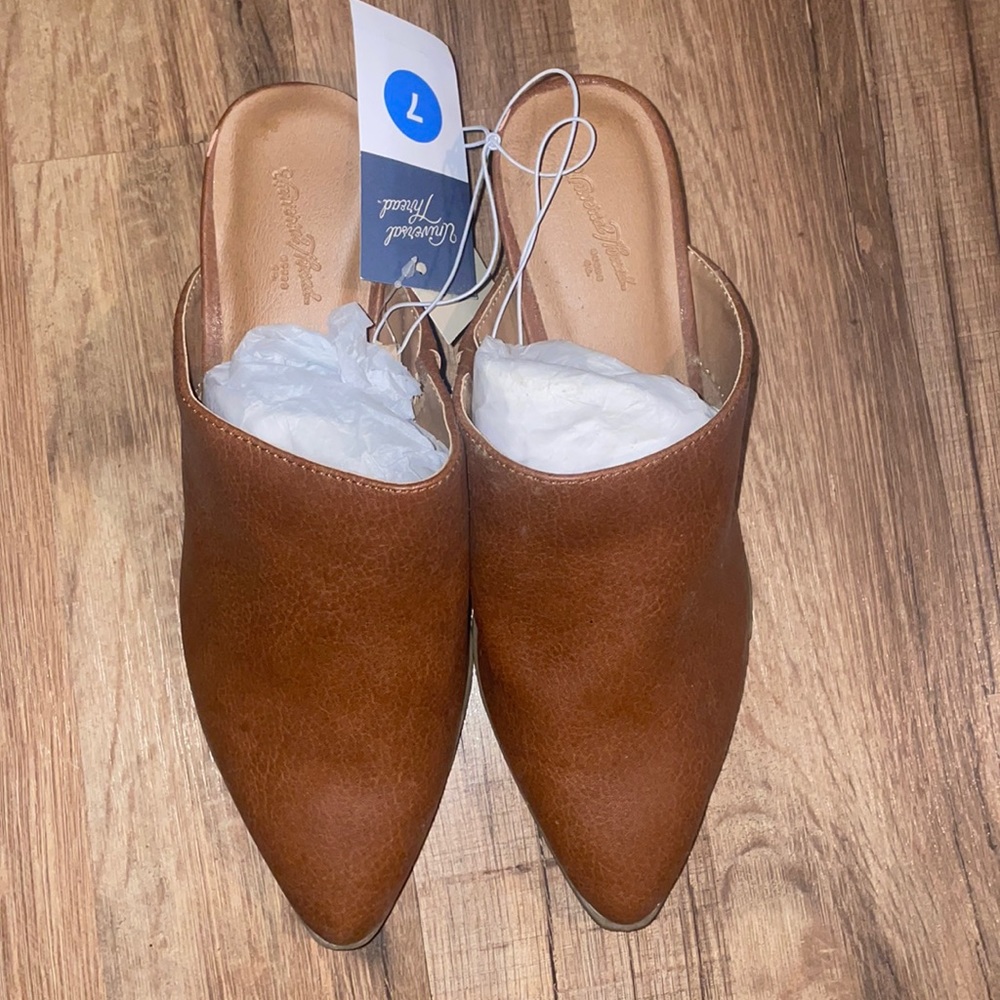 Womens Universal Threads shoes